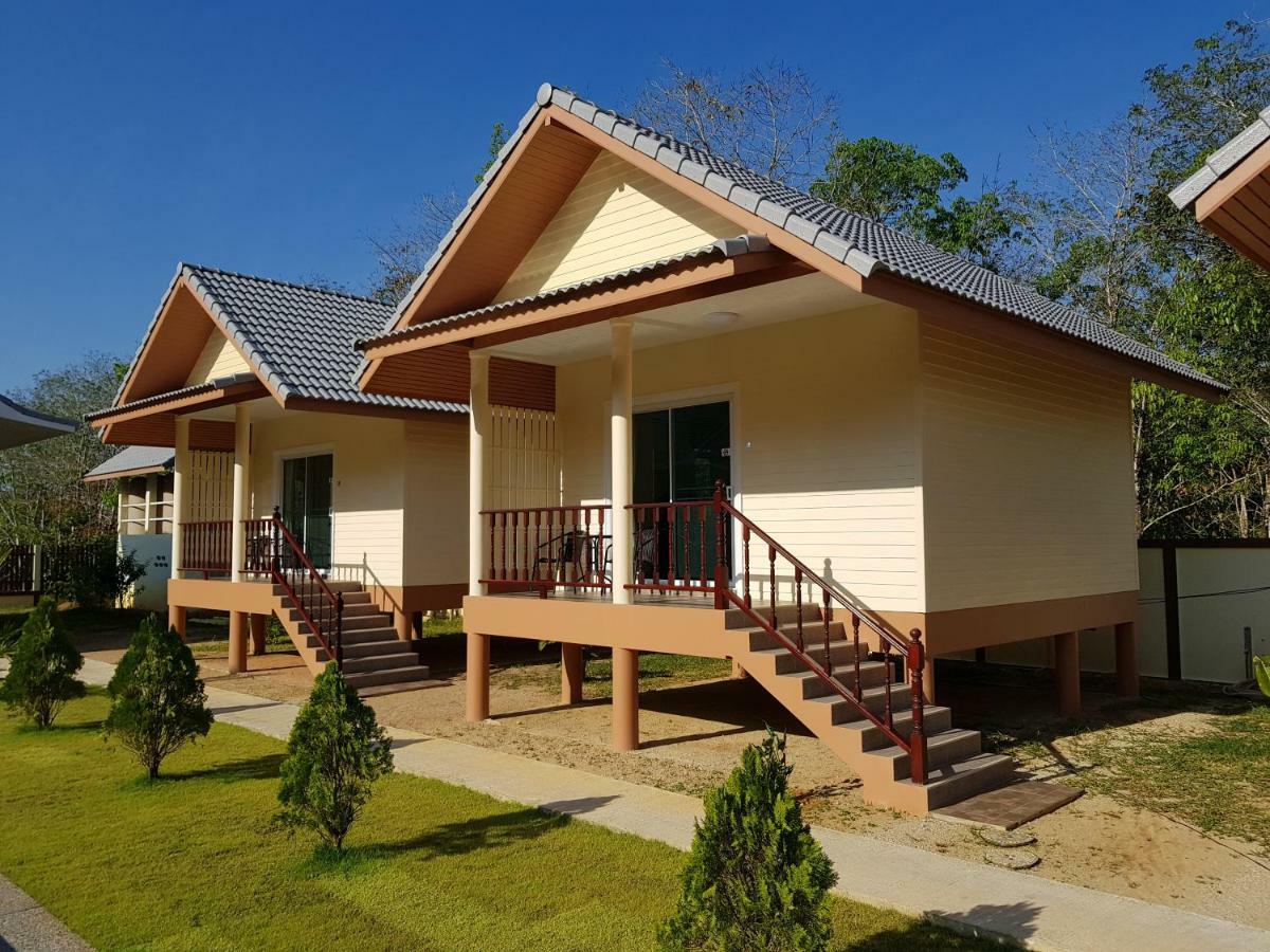 Poolside Bungalows Khao Lak Exterior photo